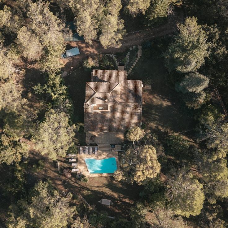 Family terraces and cafés for calm evenings in Toronto